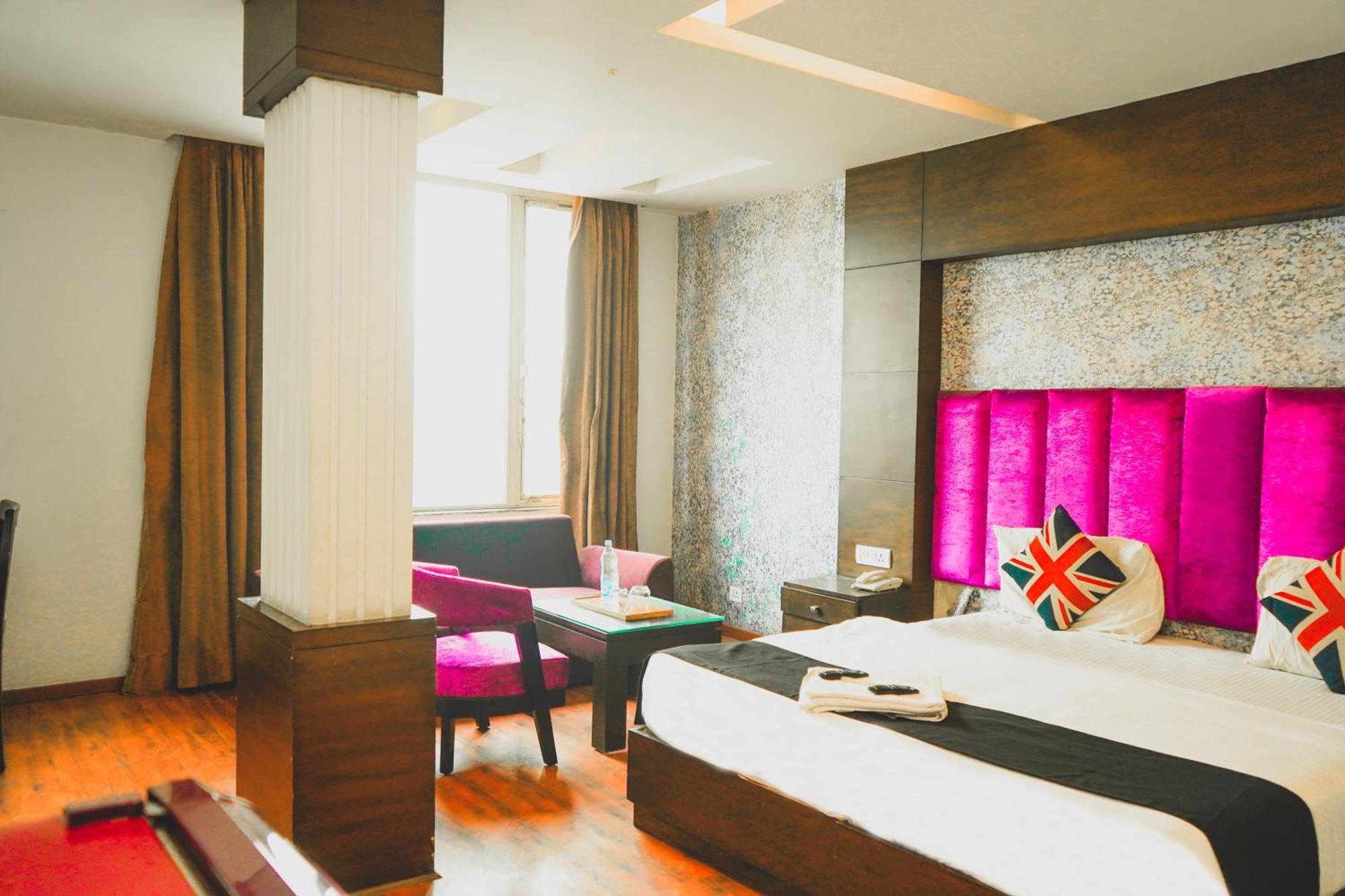 Hotel Sukoon - Ramesh Nagar Új-Delhi Kültér fotó