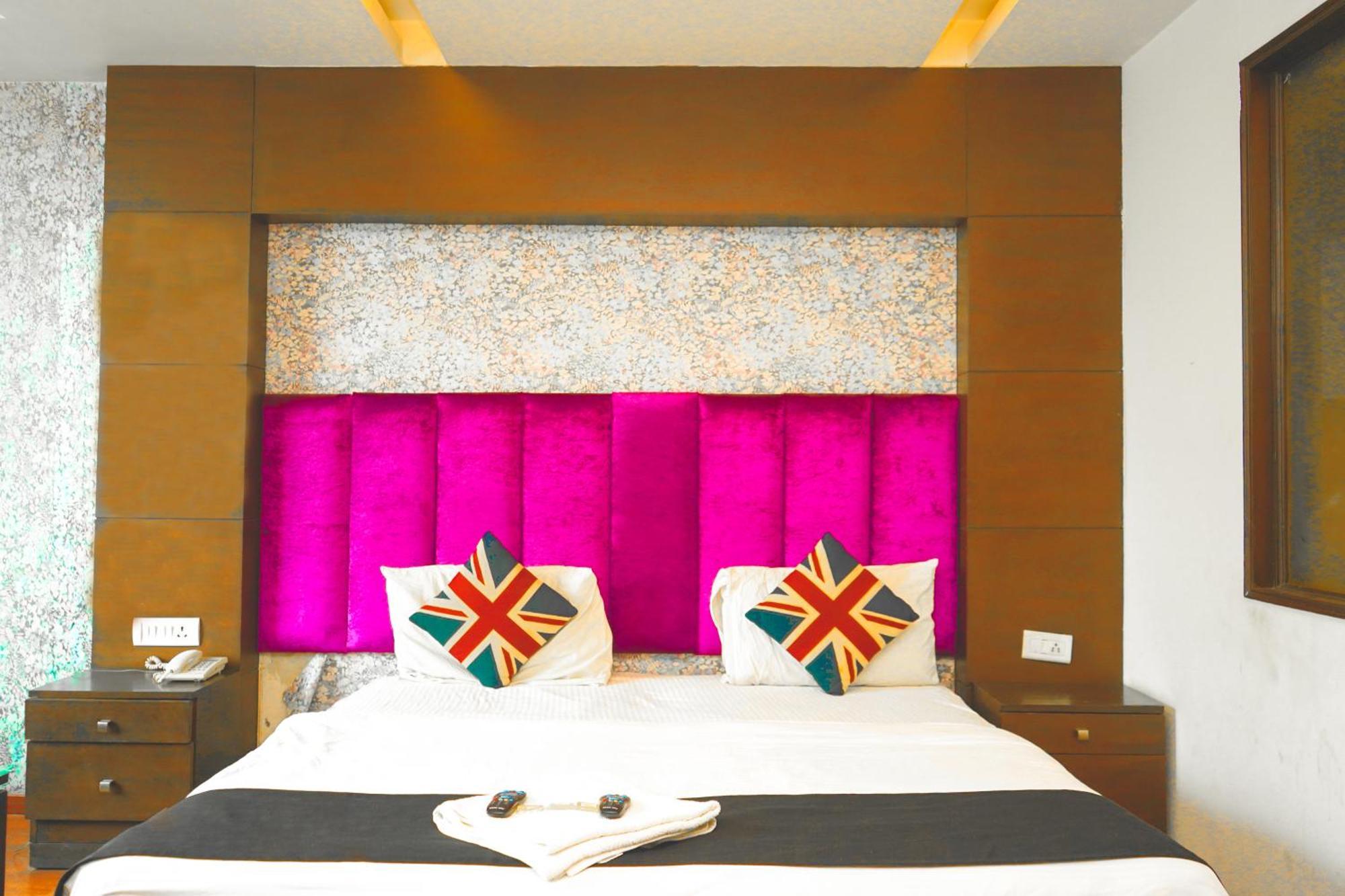 Hotel Sukoon - Ramesh Nagar Új-Delhi Kültér fotó