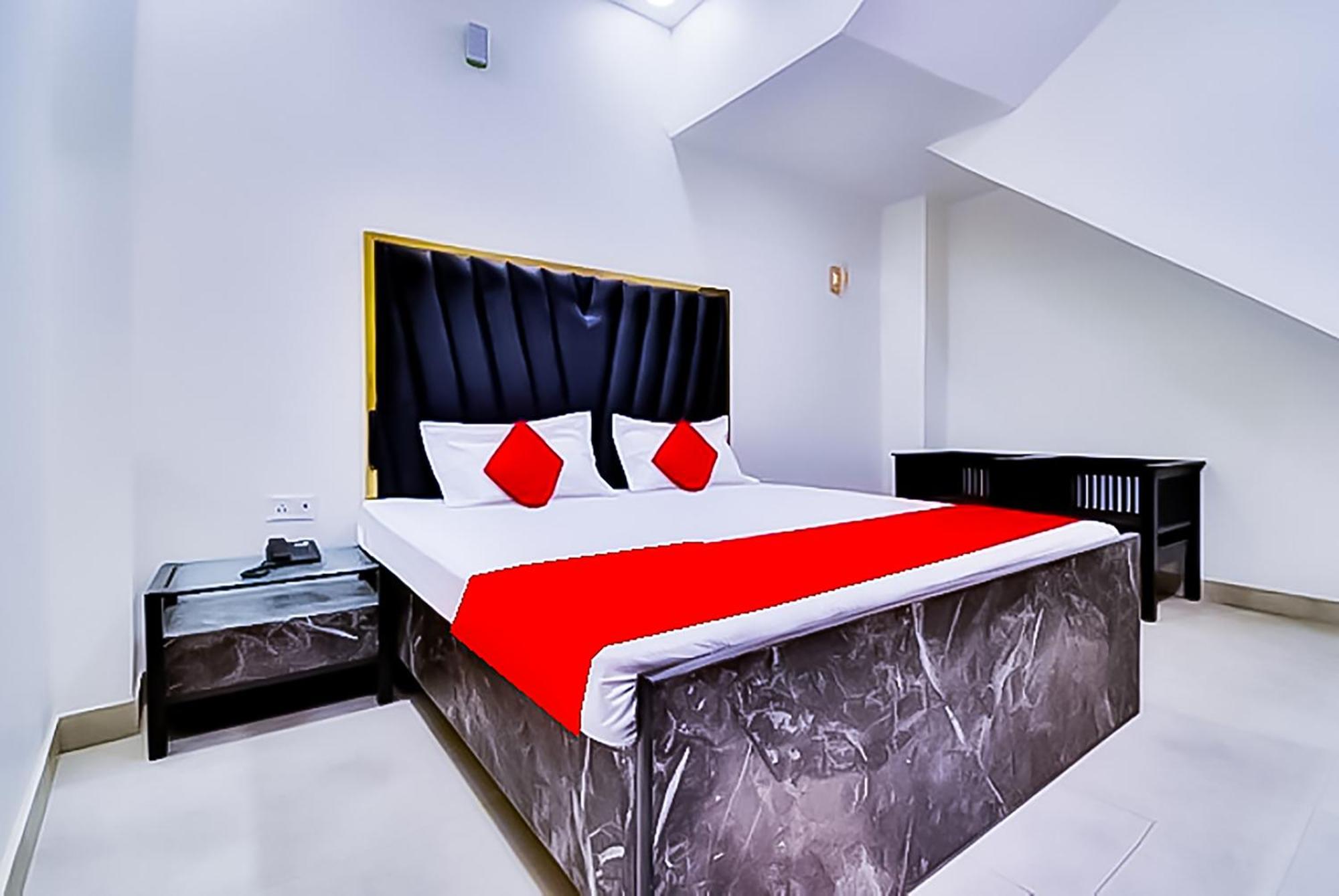 Hotel Sukoon - Ramesh Nagar Új-Delhi Kültér fotó