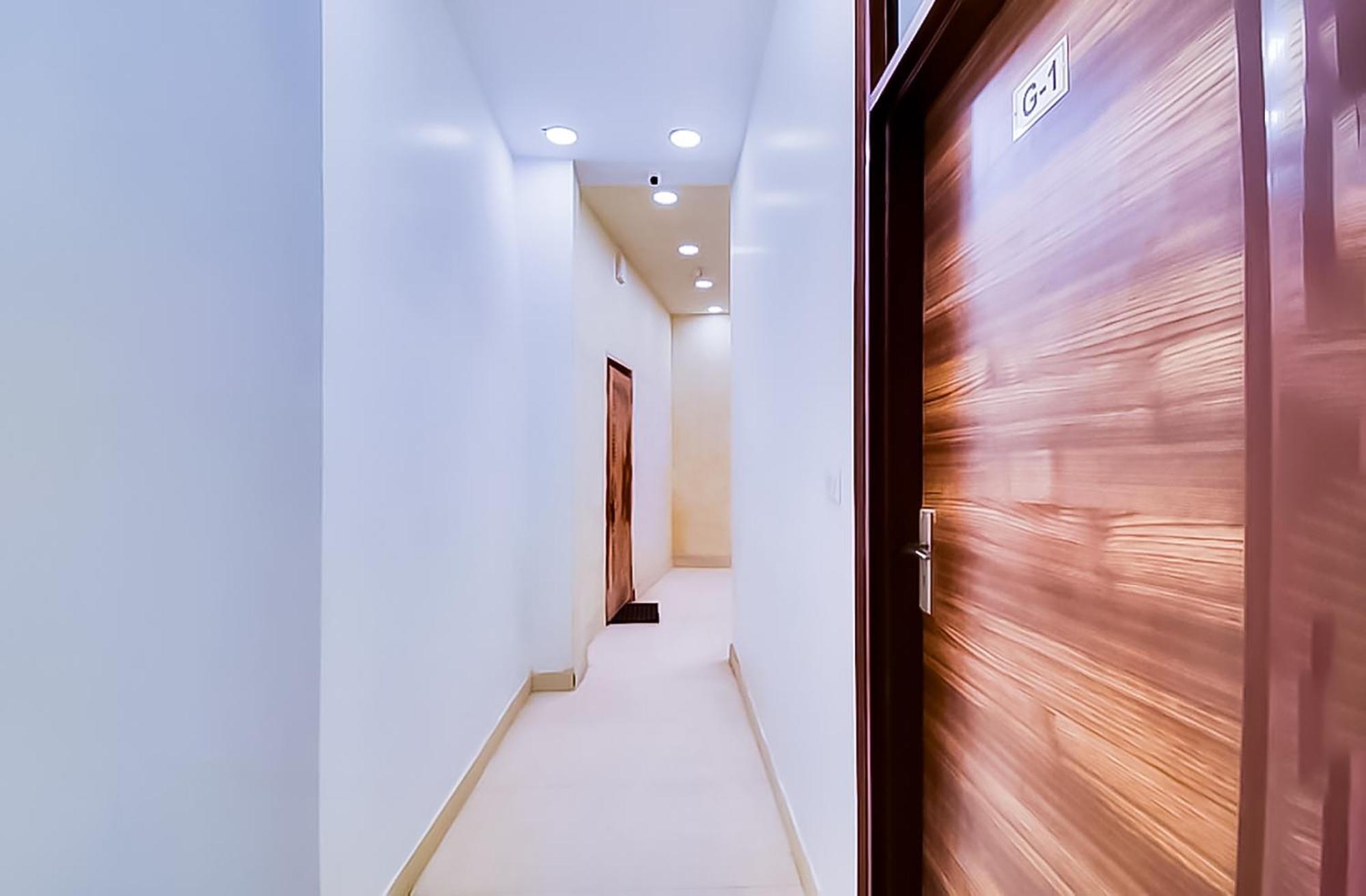 Hotel Sukoon - Ramesh Nagar Új-Delhi Kültér fotó