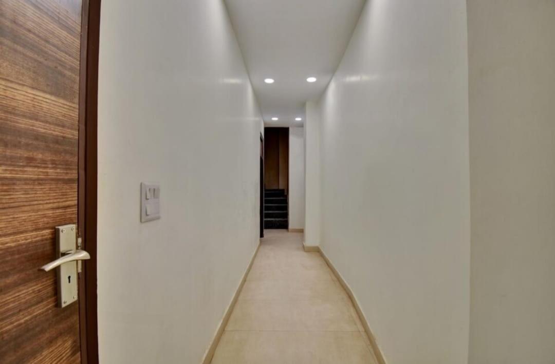 Hotel Sukoon - Ramesh Nagar Új-Delhi Kültér fotó