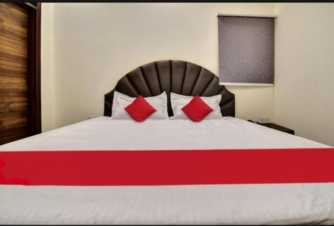 Hotel Sukoon - Ramesh Nagar Új-Delhi Kültér fotó